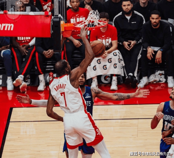 包含转折点！夏洛特黄蜂内部沟通，NBA总决赛赛后攻防权衡，管理层满意，细节决定成败的词条-开云官方入口